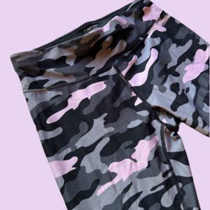 Calvin Klein Performance Capri Leggings (S)